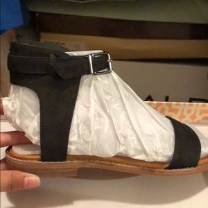 Flat Ankle Strap Sandal